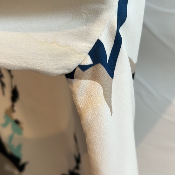 4C Silk Geometric Print Shift Dress - Picture 4 of 7